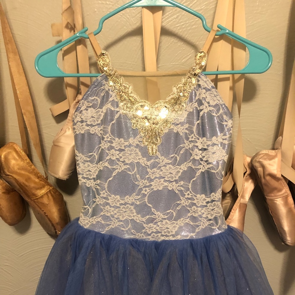 Weissman Ballet costume size child medium.